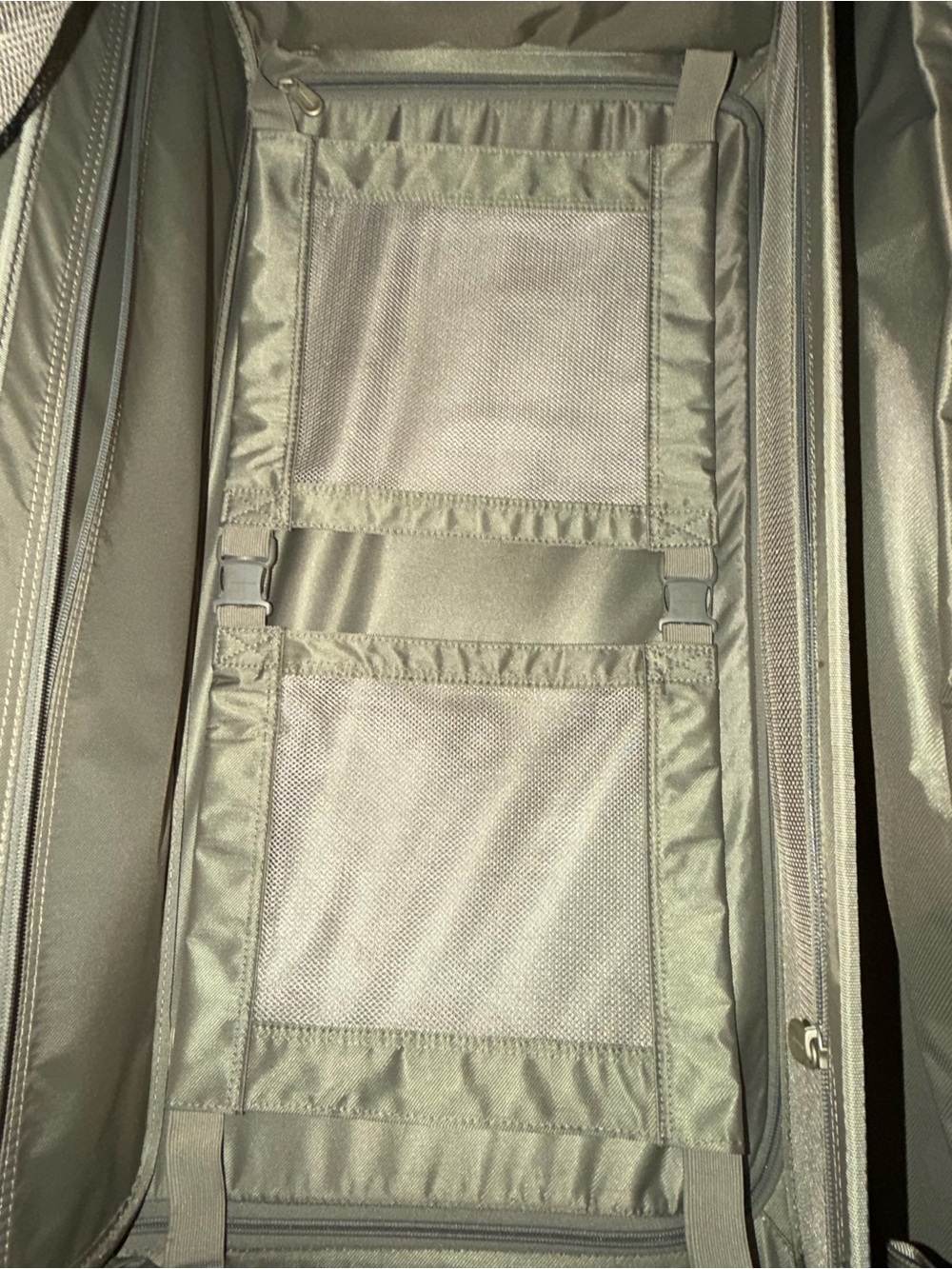 Briggs & Riley Baseline Large Two-Wheel Duffle Bag. - Picture 13 of 16
